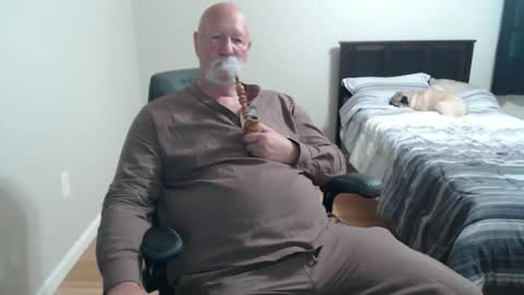 mojochillin online show from June 9, 2026, 7:14 pm