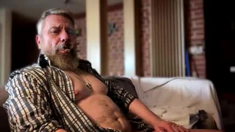 molitsrymale69 online show from November 9, 2025, 1:09 pm