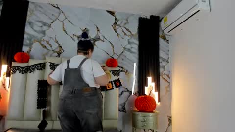 Hey Guys  Im Mollie online show from October 29, 2025, 12:29 pm