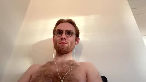 molliter online show from October 5, 2025, 5:44 pm