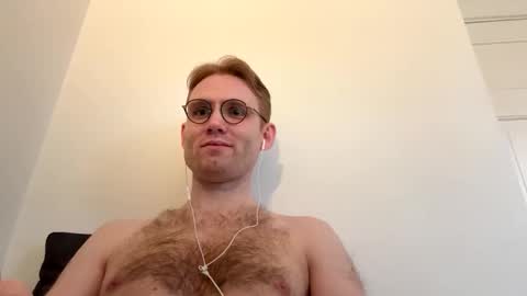 molliter online show from October 25, 2025, 3:18 pm