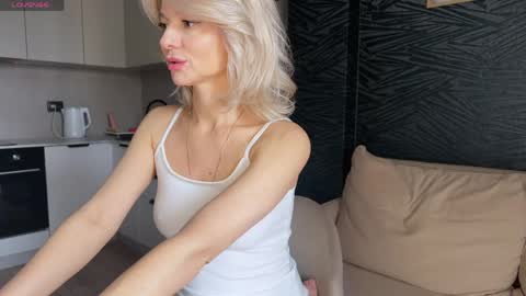 Molly online show from April 11, 2026, 5:45 am