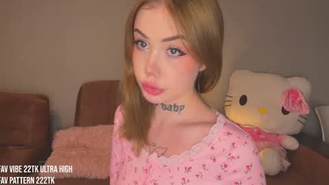 Molly dose online show from October 18, 2025, 4:08 pm