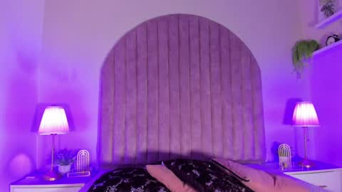 Snapshot of molly_jackson chatting on December 24, 2024, 2:12 pm Molly Jackson online show from December 24, 2024, 2:12 pm