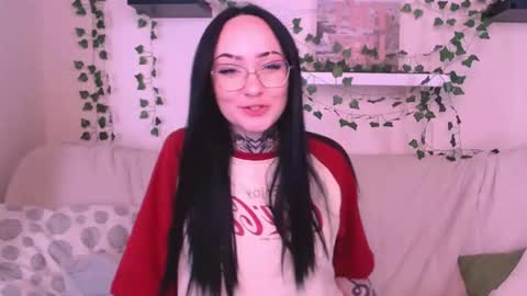 Snapshot of molly_kisss chatting on September 14, 2025, 4:11 am molly_kisss online show from September 14, 2025, 4:11 am