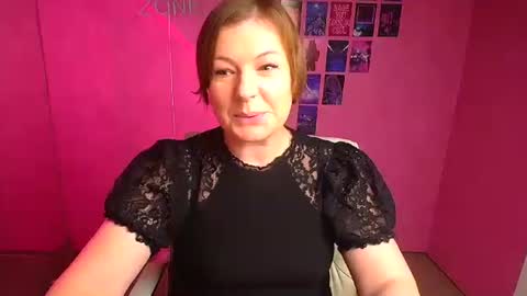 Molly online show from December 15, 2025, 12:42 pm