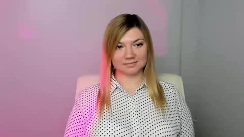 Molly online show from January 21, 2025, 12:18 pm