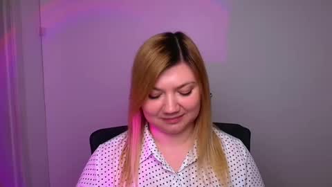 Molly online show from January 27, 2025, 4:22 pm