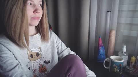 I have new photos come and see with love Molly online show from March 5, 2025, 4:56 am