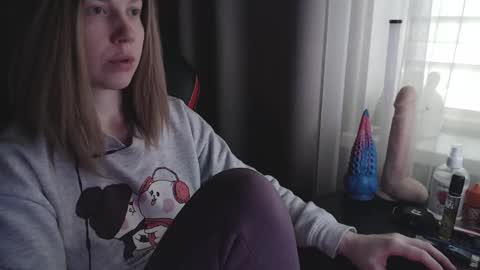 I have new photos come and see with love Molly online show from March 8, 2025, 9:17 am