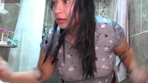 Molly online show from November 5, 2025, 6:46 am