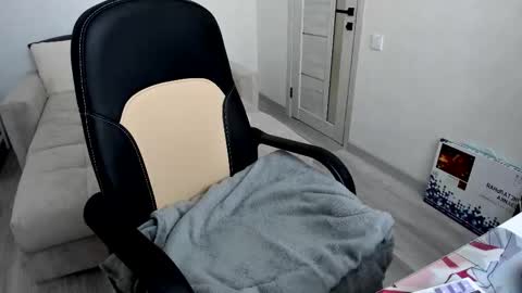 Snapshot of molly_sweetbaby chatting on September 19, 2025, 11:33 am Ill tell you when were private online show from September 19, 2025, 11:33 am