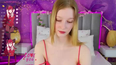 mollydollzz online show from March 16, 2026, 12:42 pm