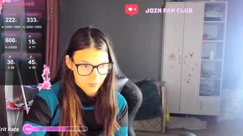  KIRA  online show from October 27, 2025, 2:15 am