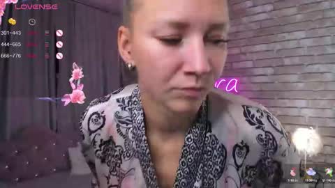 Snapshot of mollynay chatting on October 7, 2025, 1:25 am hi im Molly heregreat boobs big heart warm pussy online show from October 7, 2025, 1:25 am