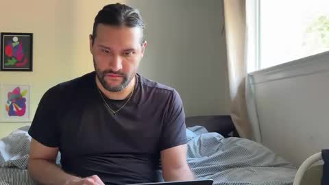 molten_escargot online show from January 18, 2025, 12:13 am