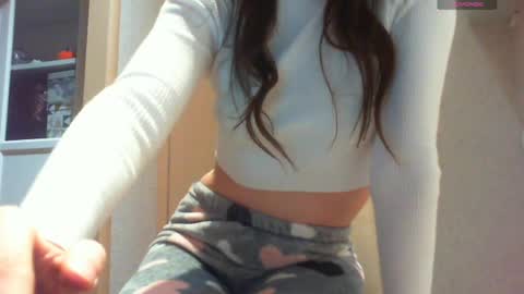 Snapshot of momentbeforedown chatting on January 12, 2025, 9:51 am Hailey online show from January 12, 2025, 9:51 am