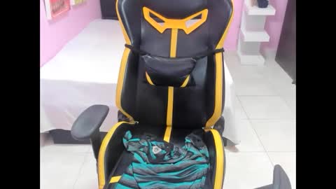 call me slut online show from February 15, 2025, 6:33 pm