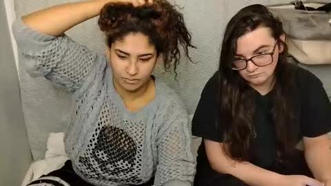 Mommy bubbles online show from February 26, 2025, 2:57 pm