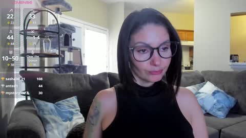 Snapshot of mommyfuckmilf_ chatting on December 12, 2024, 4:10 pm Anny online show from December 12, 2024, 4:10 pm