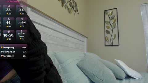Snapshot of mommyfuckmilf_ chatting on January 9, 2025, 3:55 pm Anny online show from January 9, 2025, 3:55 pm