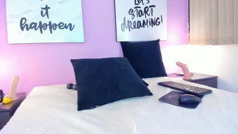 Kendall Evanz online show from December 29, 2024, 6:05 pm