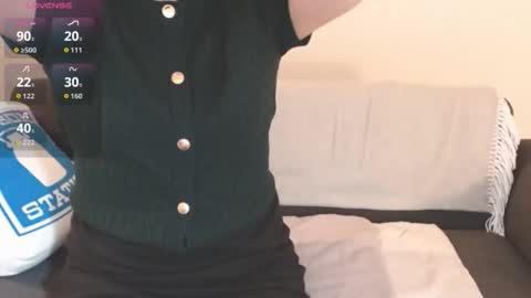 Momo online show from October 11, 2025, 12:43 am