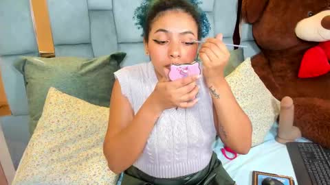 Snapshot of momo_ayasse chatting on September 22, 2025, 1:29 am Momo online show from September 22, 2025, 1:29 am
