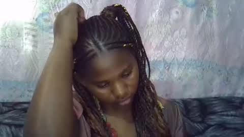 Snapshot of momsdoll chatting on April 1, 2026, 1:41 pm momsdoll online show from April 1, 2026, 1:41 pm