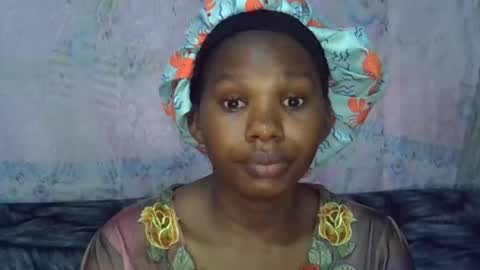 momsdoll online show from April 27, 2026, 5:16 am