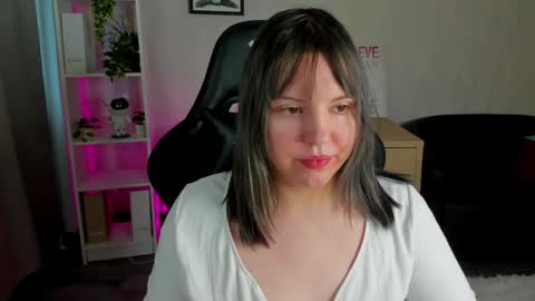 Snapshot of mon1ca_jones chatting on March 1, 2026, 8:16 am mon1ca_jones online show from March 1, 2026, 8:16 am