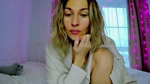 Mona online show from December 18, 2025, 7:47 am