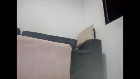 monaa_paloma online show from April 11, 2026, 11:42 pm