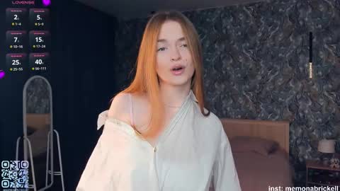 Mona online show from December 3, 2025, 7:34 pm