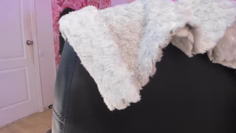 Monica online show from September 21, 2025, 5:20 am