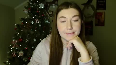 sweet girl and shine body online show from December 2, 2025, 7:03 am