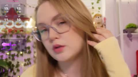 monicaasis online show from February 5, 2026, 6:12 pm