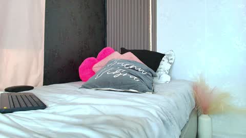 Kiim online show from February 8, 2025, 1:22 pm