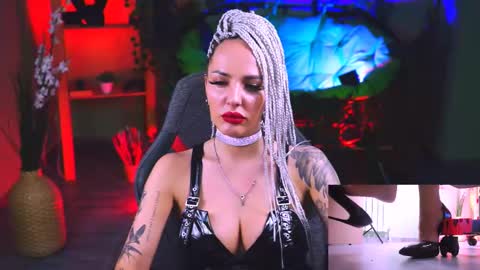 Monika online show from February 11, 2025, 7:05 pm