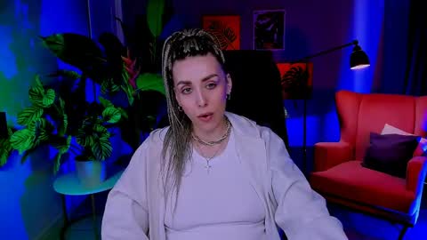 monicariley online show from April 27, 2026, 11:08 am