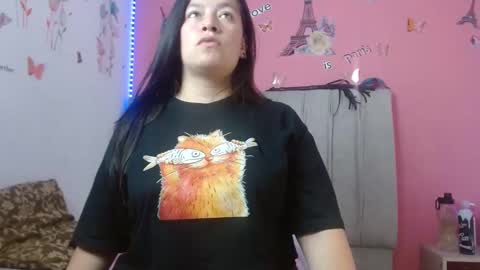 monickhot303av online show from January 9, 2025, 3:26 am