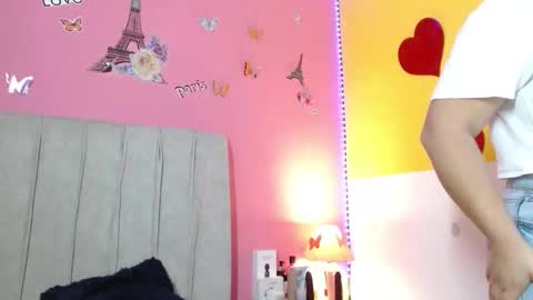 monickhot303av online show from September 12, 2025, 4:01 am