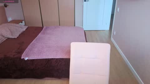 Snapshot of monikfoxy chatting on February 24, 2026, 4:10 am Monik online show from February 24, 2026, 4:10 am