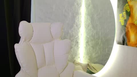 Ask me online show from November 15, 2025, 12:13 pm