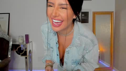 Alessia online show from January 6, 2025, 9:43 pm