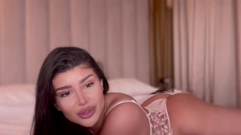 Alessia online show from October 6, 2025, 2:03 pm