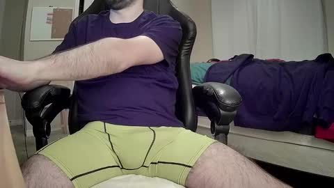 Snapshot of monkey_4u chatting on October 3, 2025, 11:57 pm monkey_4u online show from October 3, 2025, 11:57 pm