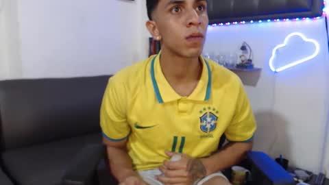 simon dice online show from February 27, 2025, 9:43 am