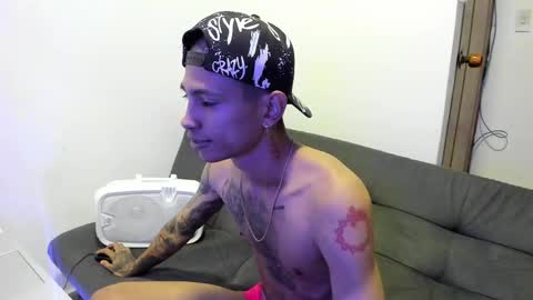 Snapshot of monkeyd_66 chatting on December 18, 2024, 10:30 am monkeyd_66 online show from December 18, 2024, 10:30 am