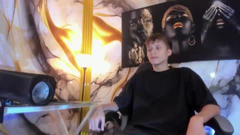mono_blonde online show from October 3, 2025, 7:11 pm